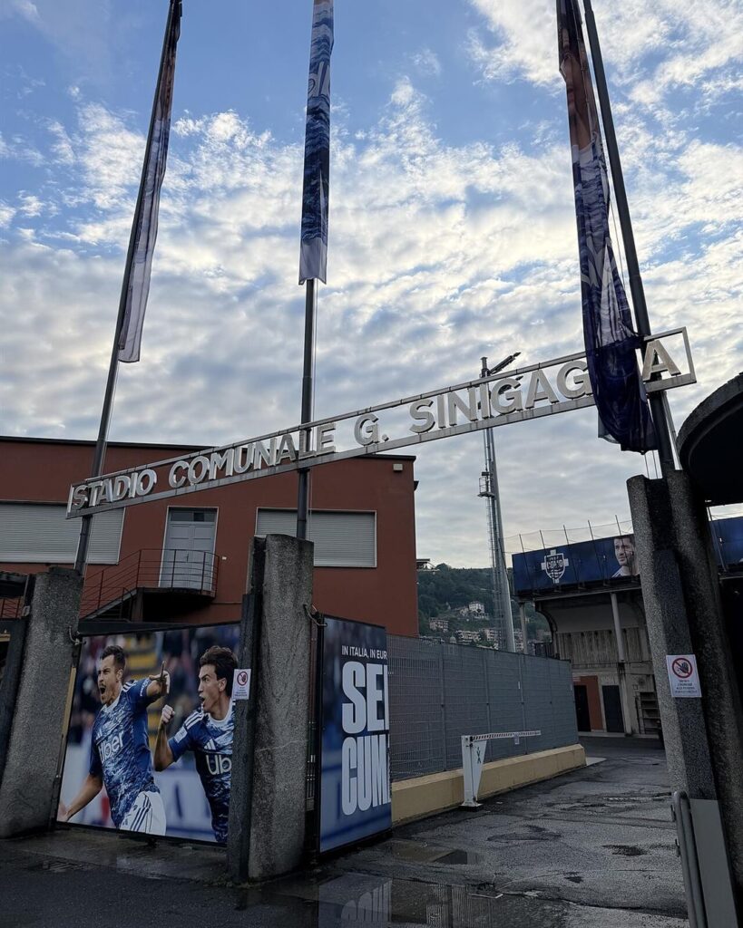 The entrance sign of the Stadio Giuseppe Sinigaglia, Como's home ground